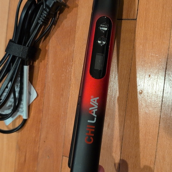 Chi Lava 1 Inch Volcanic Ceramic Travel Hairstyling Iron - Picture 4 of 7